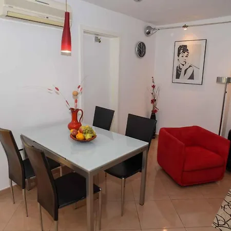 In - Istrien 43007 Apartment *