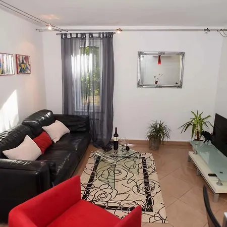 In - Istrien 43007 Apartment *